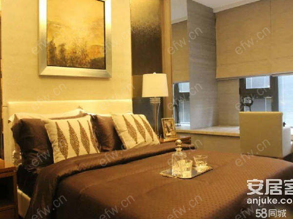 婚装全明东边户room房,village 格局工整合理