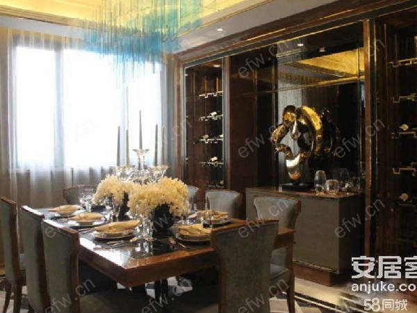 婚装全明东边户room房,village 格局工整合理