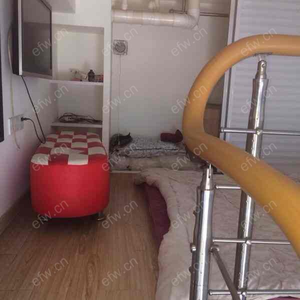 甲壳虫2933小区 1室1厅