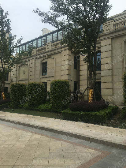 绿地香颂（别墅） 5室3厅