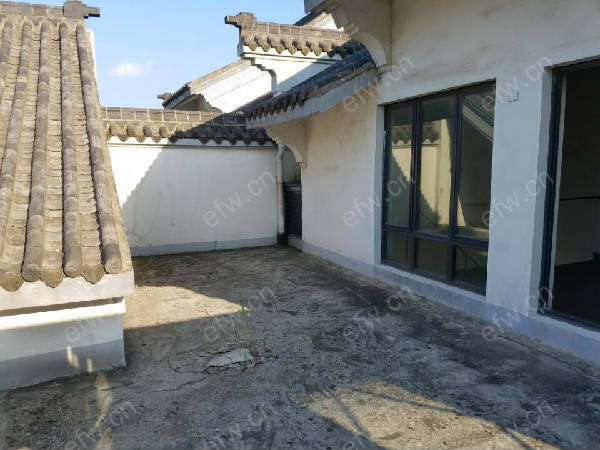 洛城上院5室2厅