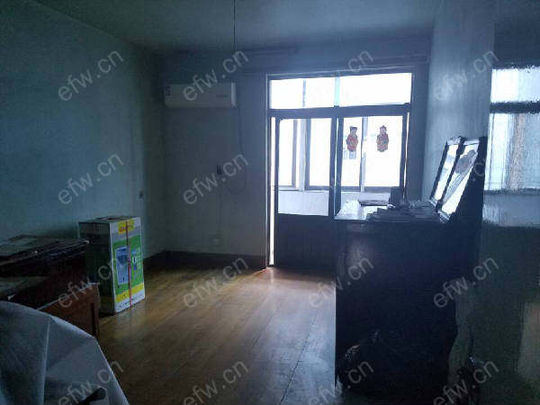 田基浜 2室1厅1厨1卫，简装，位置市繁华地段，房