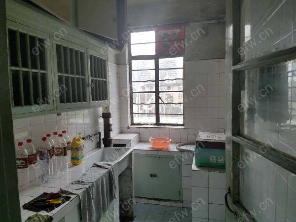 田基浜 2室1厅1厨1卫，简装，位置市繁华地段，房