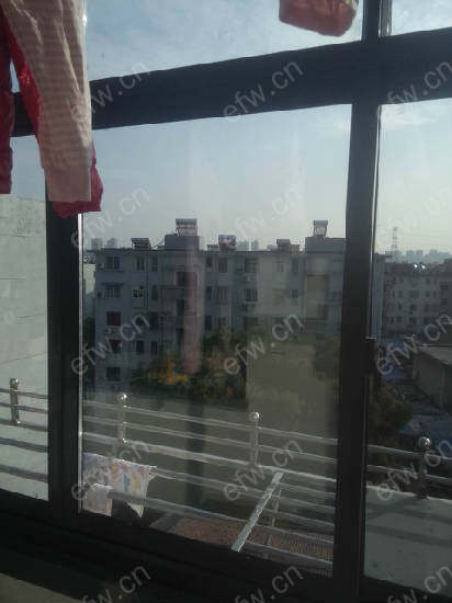 中联新村 2室1厅 自住简装保养还可以