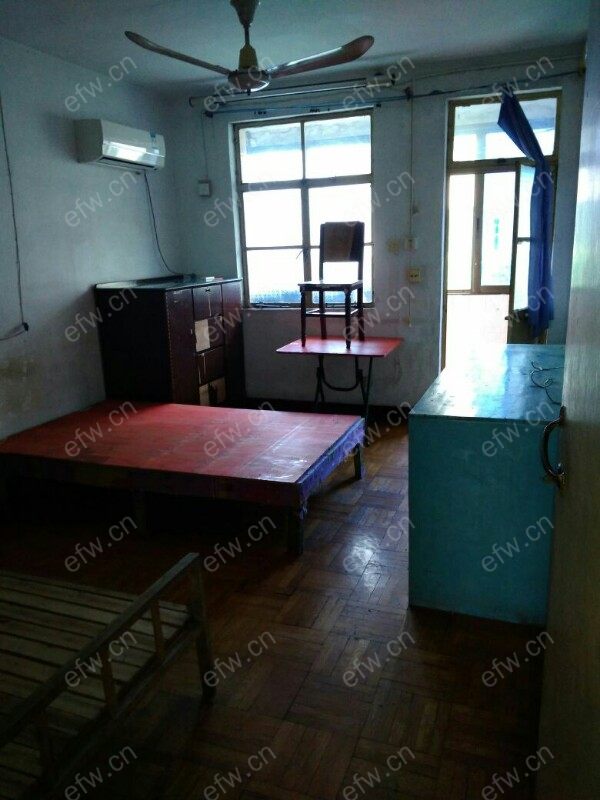 刘潭二村 2室1厅 中等装修 拎包入住