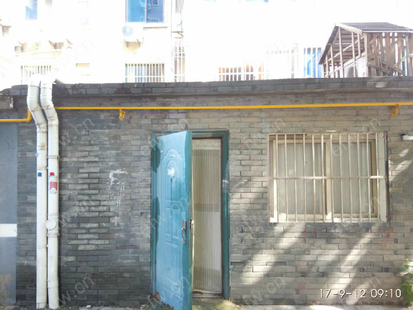 房东心态不正常  院子也要当平方卖的