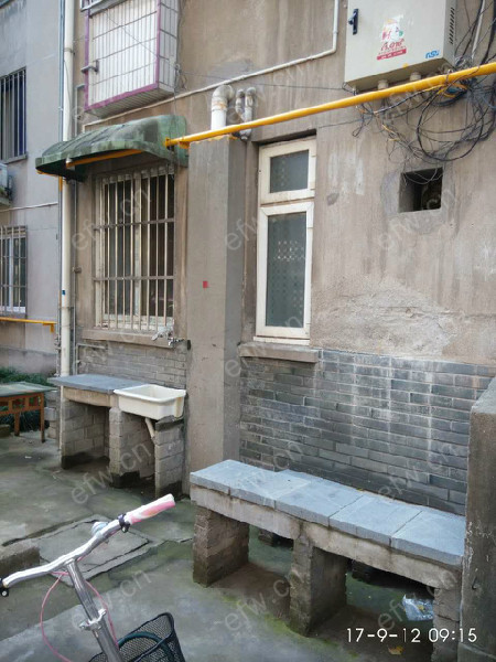 房东心态不正常  院子也要当平方卖的