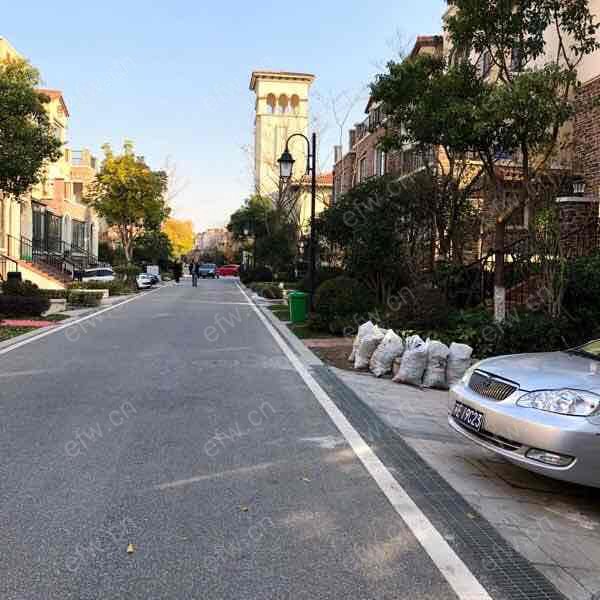 龙湖九里香醍 5室2厅