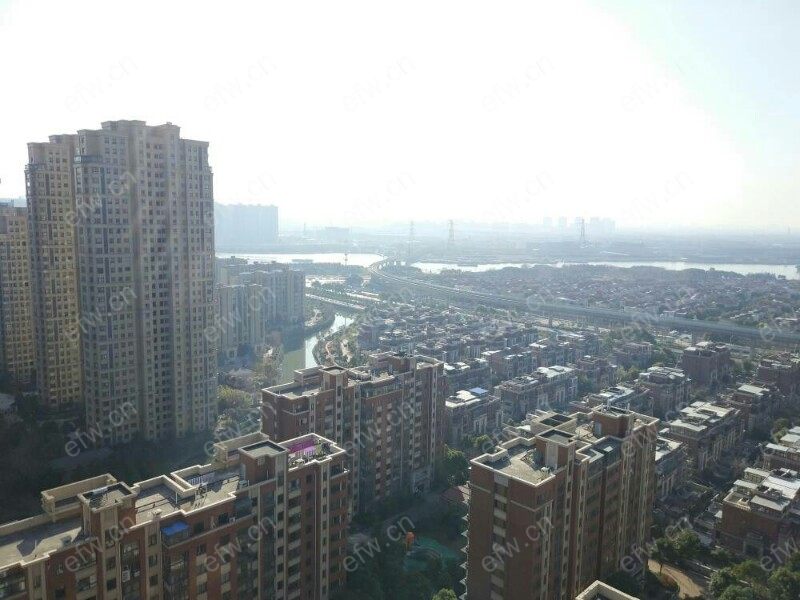 绿地世纪城三期 4室2厅