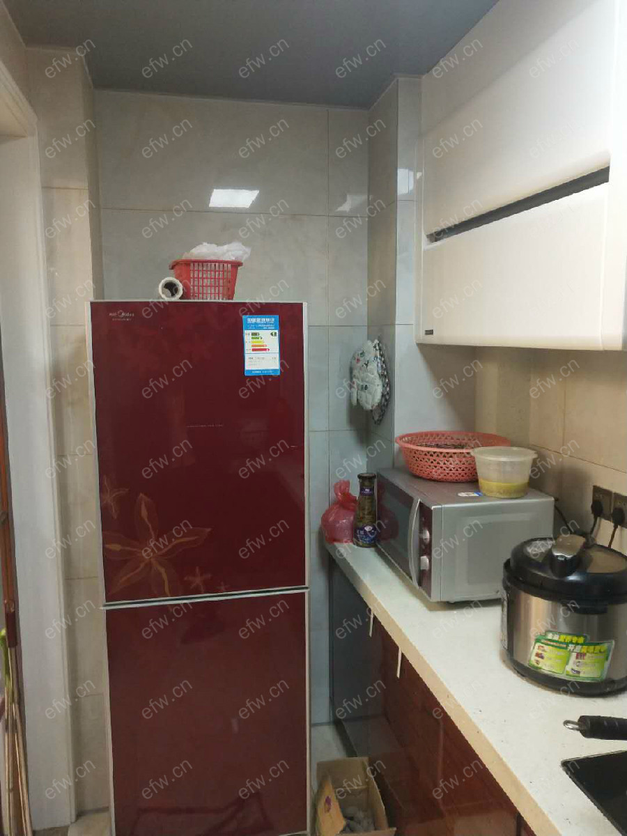 蔚蓝观邸 户型方正 南北通透