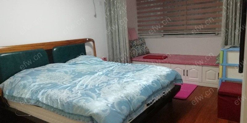 中联新村 4室2厅 拎包入住