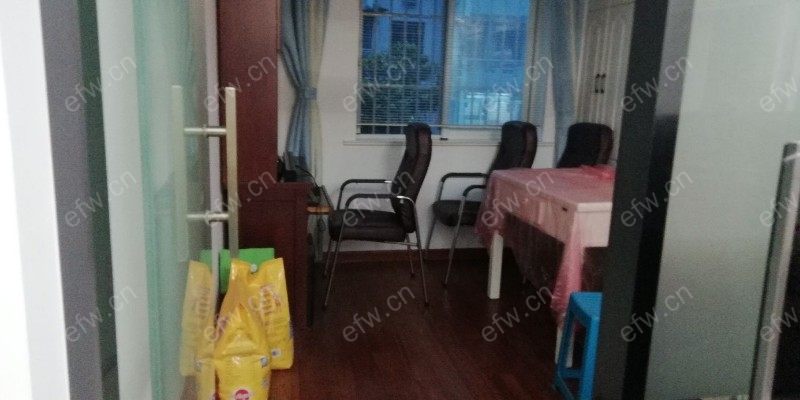 中联新村 4室2厅 拎包入住