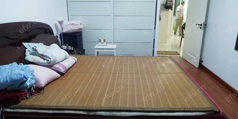 中联新村 4室2厅 拎包入住