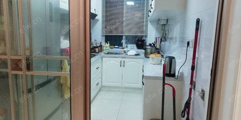中联新村 4室2厅 拎包入住