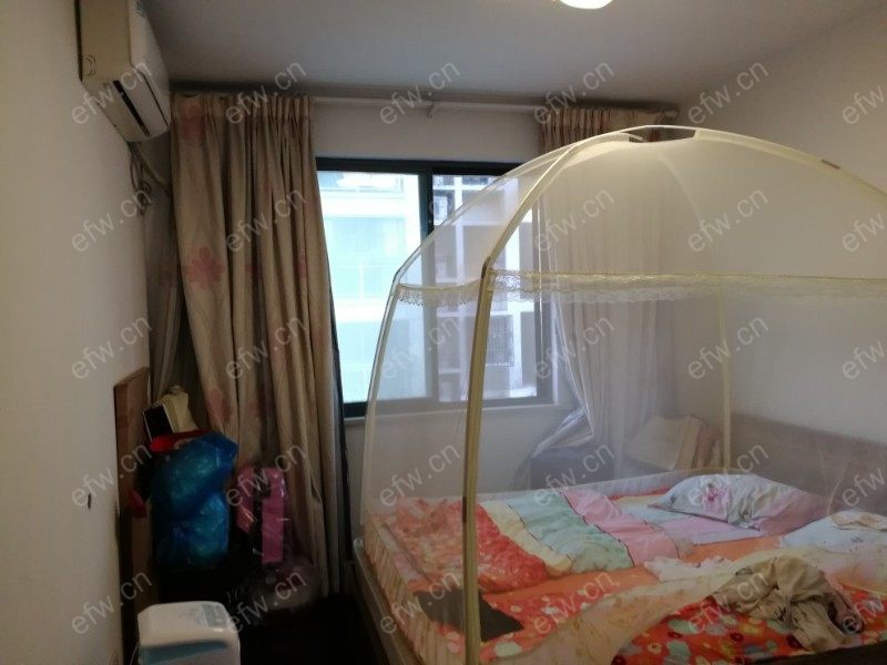 龙韵怡景苑  精装2房 近地铁口  房东诚售