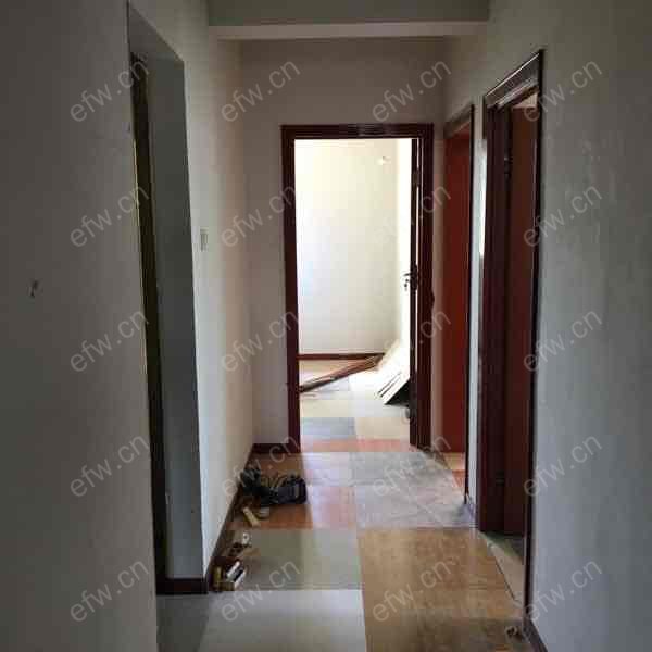 village 经典room房 东边户 全明 精装修！