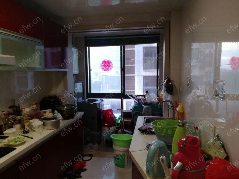 龙韵怡景苑  精装2房 近地铁口  房东诚售
