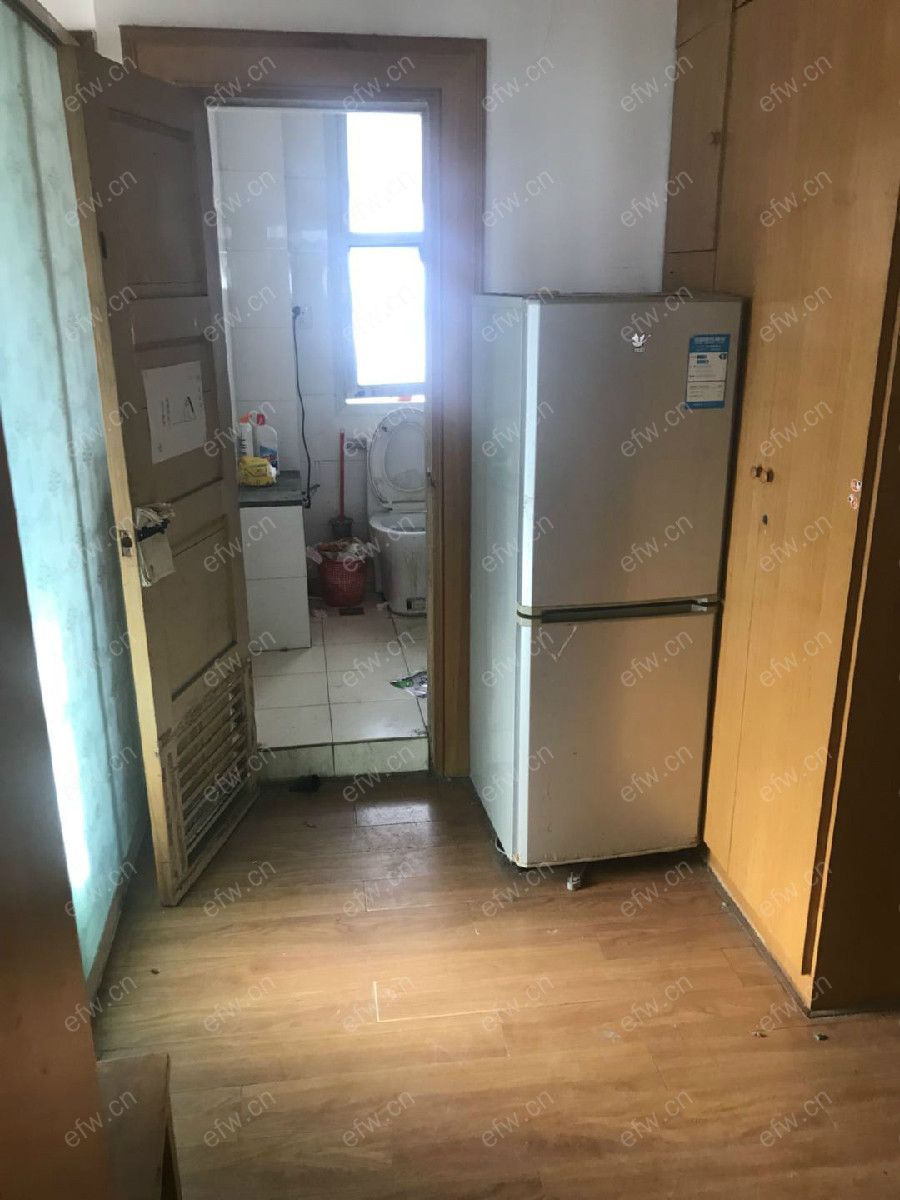 惠峰新村 1室1厅111111