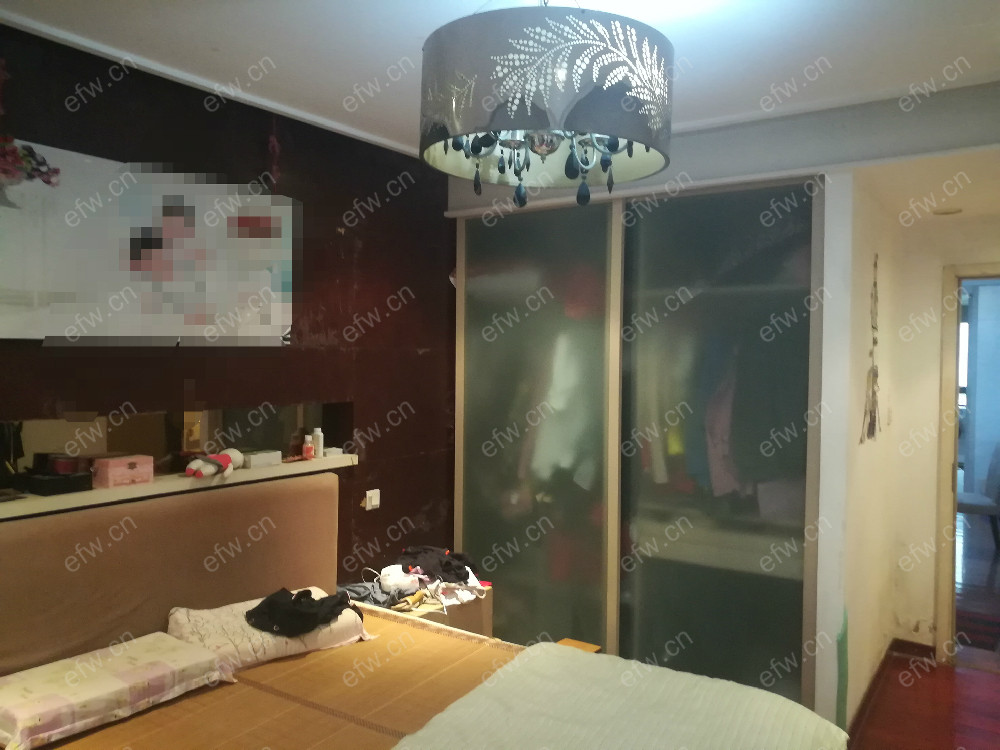 看价格单价不要一万 新区泰山路万达商圈 精装刚需三房