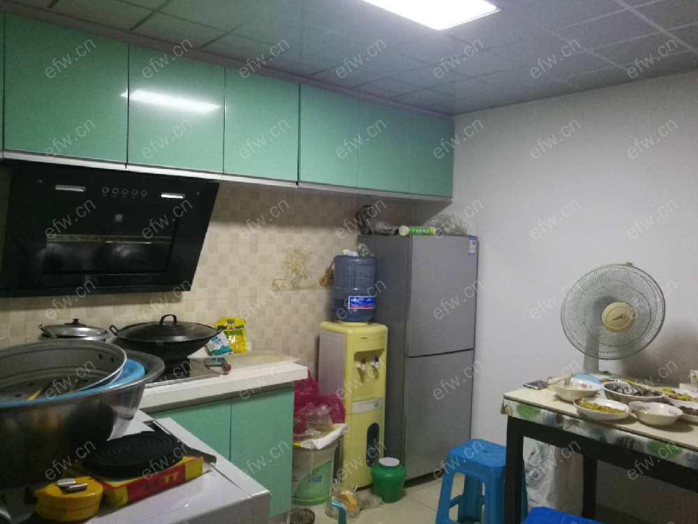 钻探家舍 3室1厅