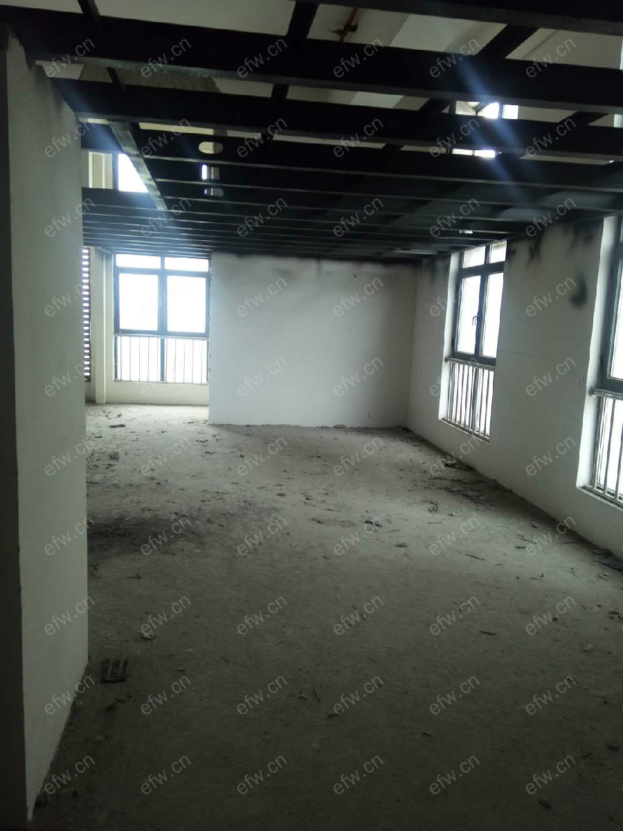缤悦湾 2室2厅    全新装修  自住的