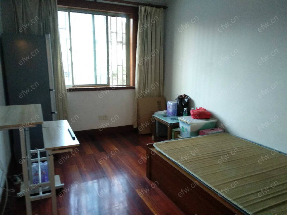 轻院小区 2室2厅 从新装修了