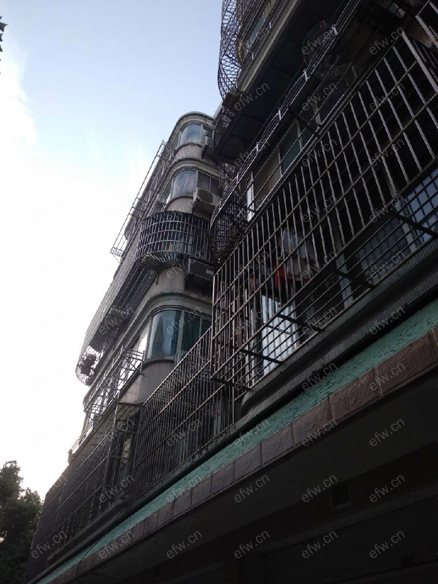 轻院小区 2室2厅 从新装修了
