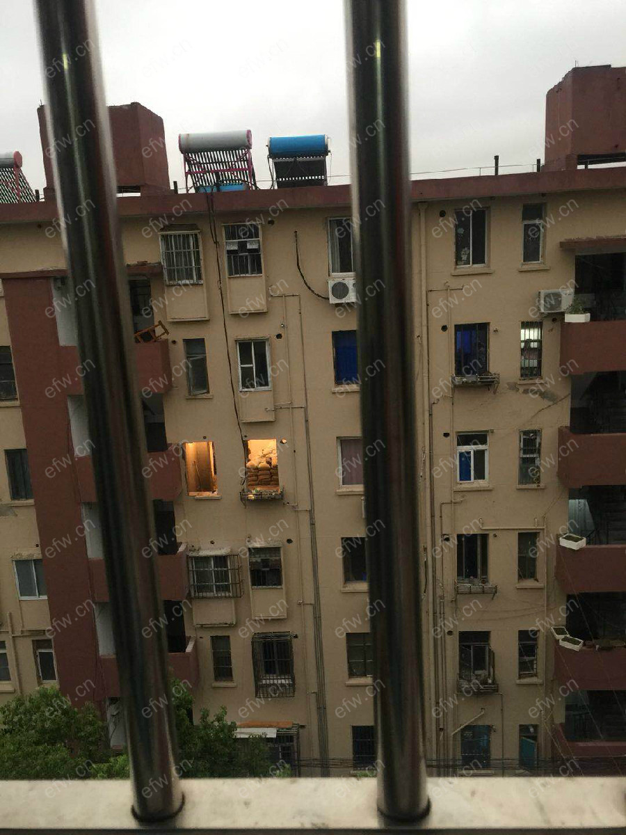 惠龙新村，精装修采光好交通便利