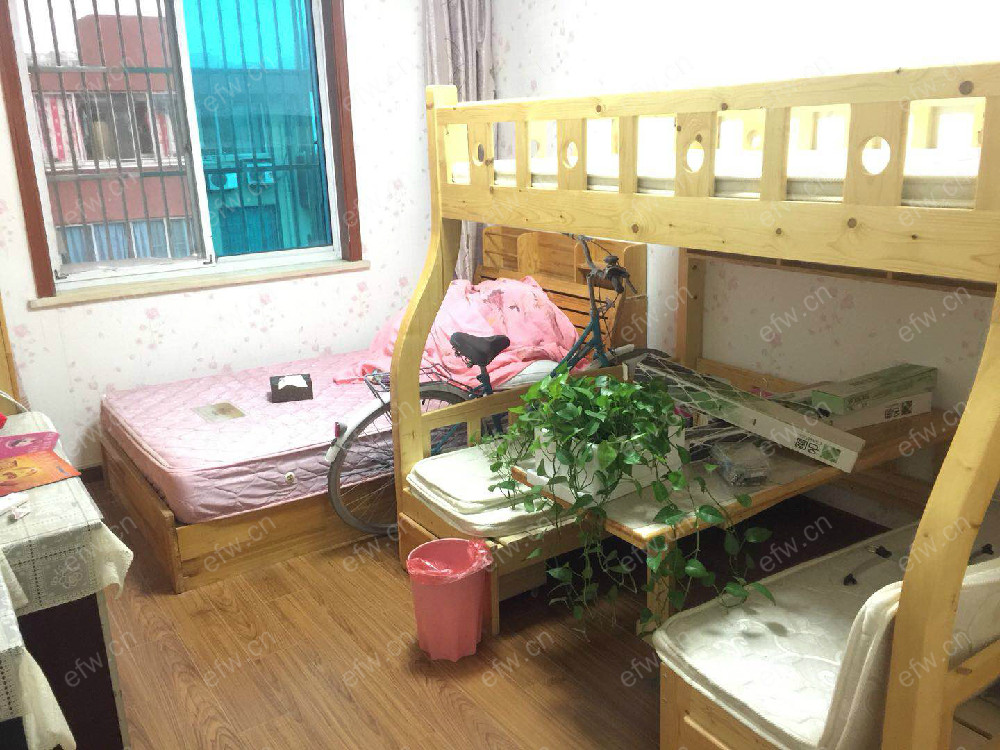 惠龙新村，精装修采光好交通便利