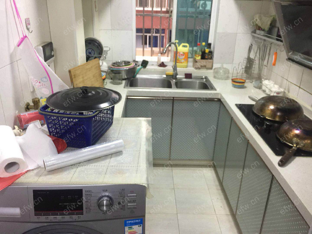 惠龙新村，精装修采光好交通便利