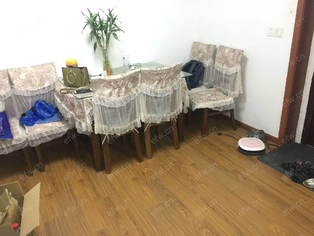 惠龙新村，精装修采光好交通便利