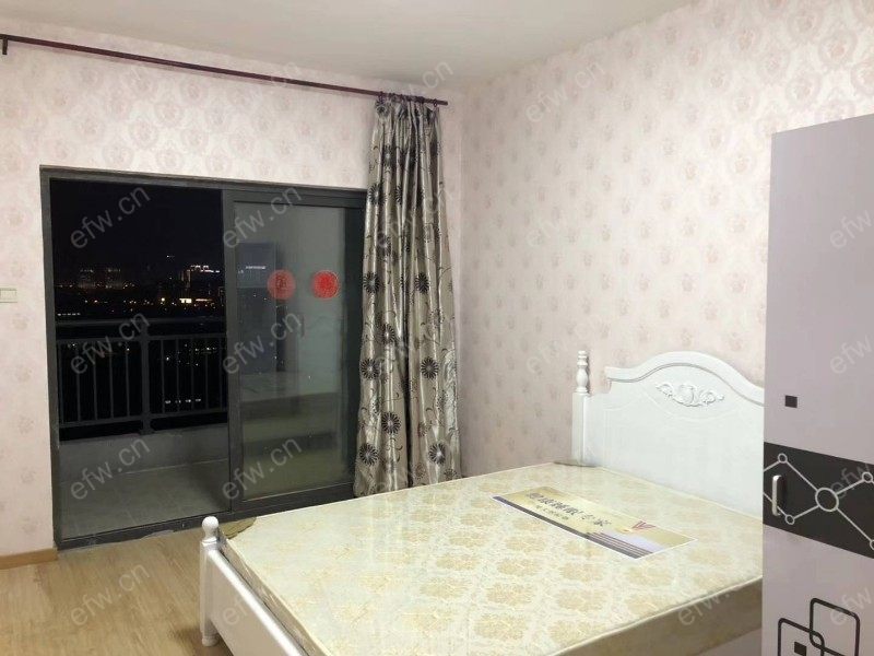 扬名花园 3室1厅