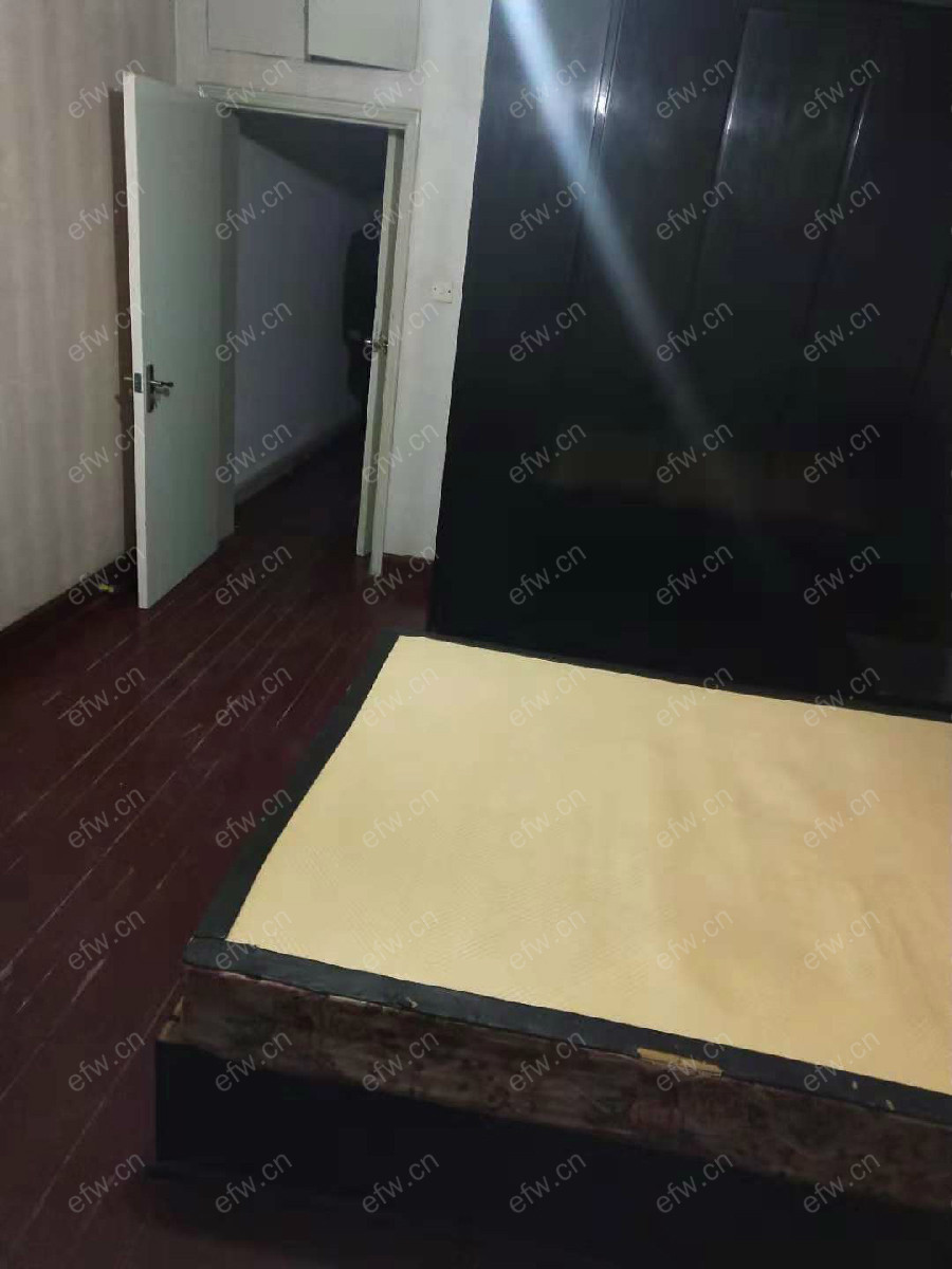 锡惠里 4室2厅2卫跃层式
