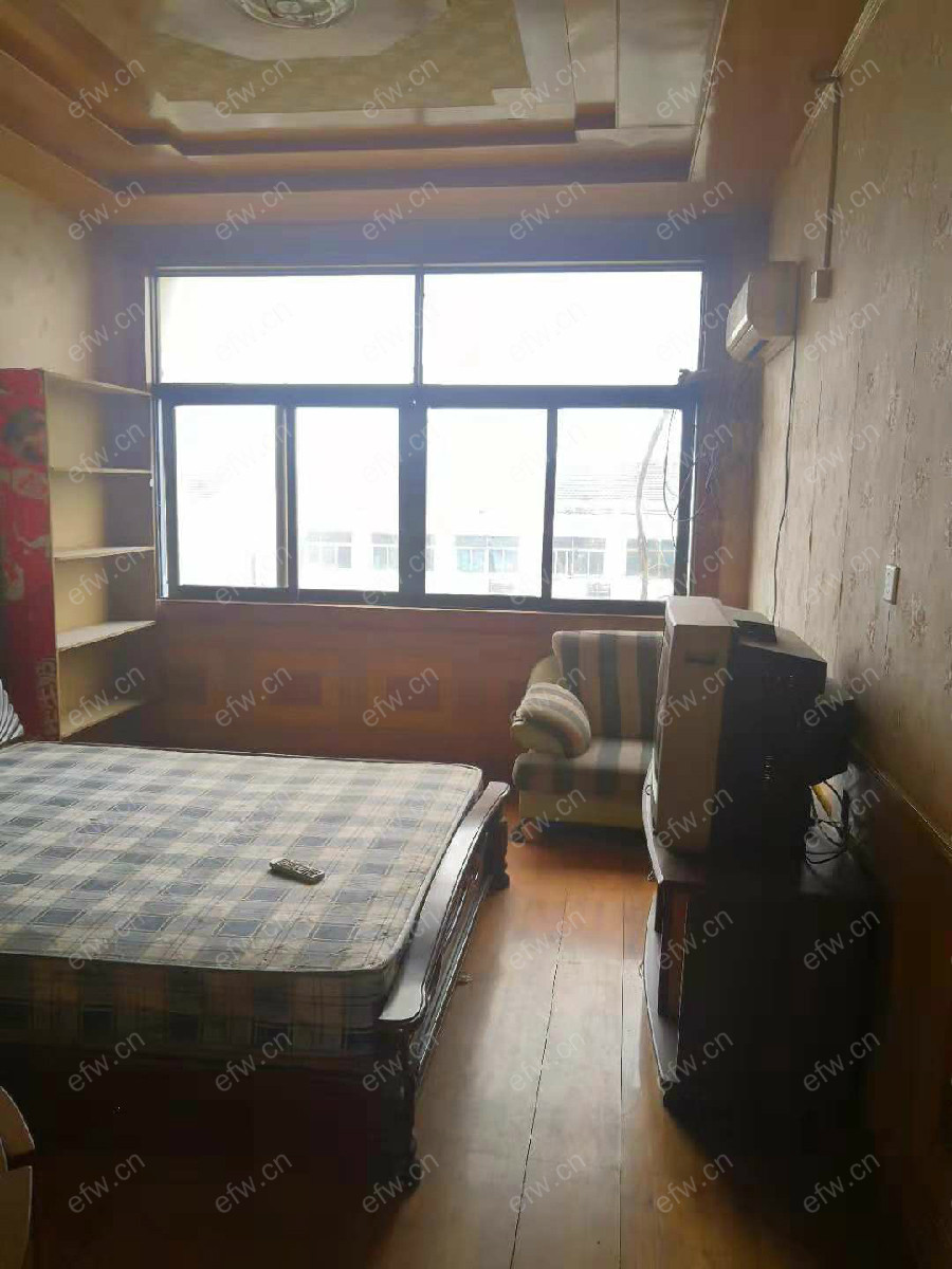 友谊路 3室1厅精装出售