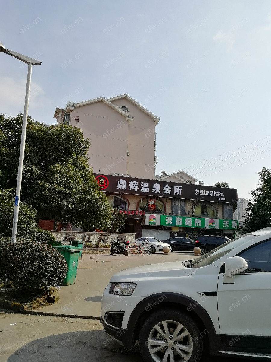 瑞江花园 3室2已经在加装电梯了