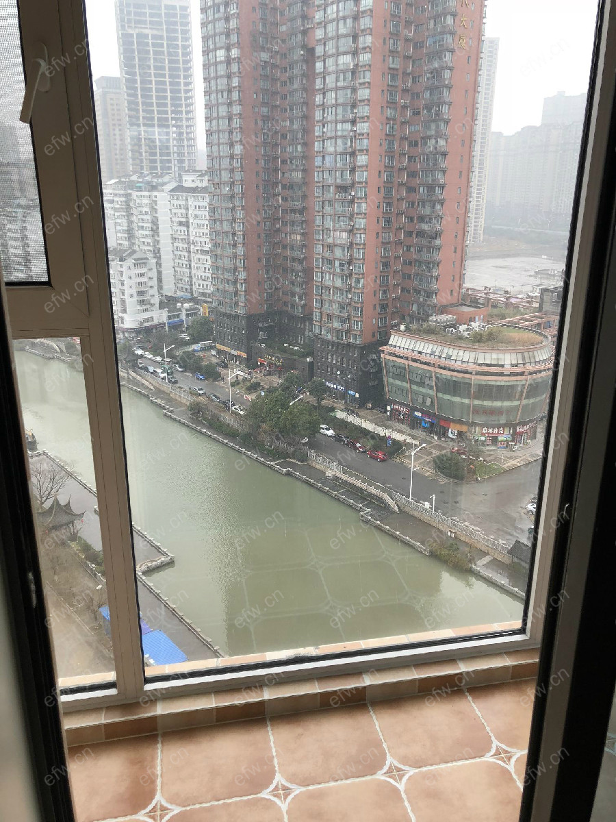 保利达江湾城 4室2厅