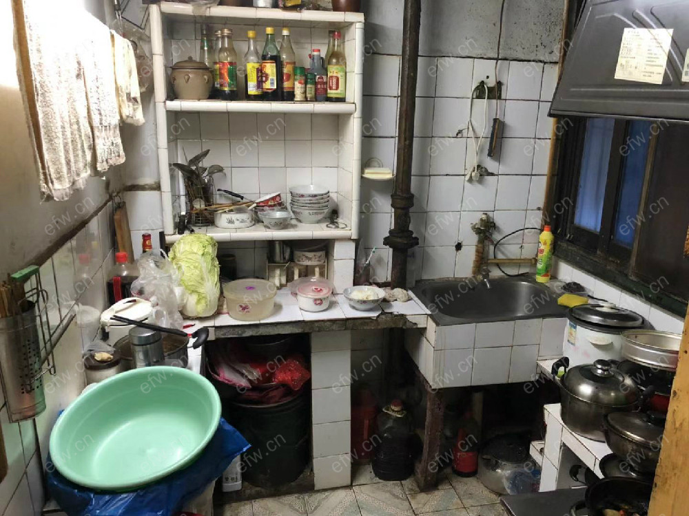 婚装全明东边户2房,新苏新村 格局工整合理
