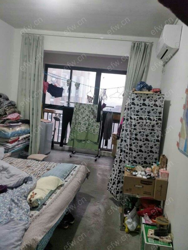 长乐苑毛坯 2室1厅1卫。