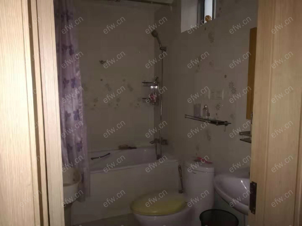 莲蓉苑 两室两厅。。。。