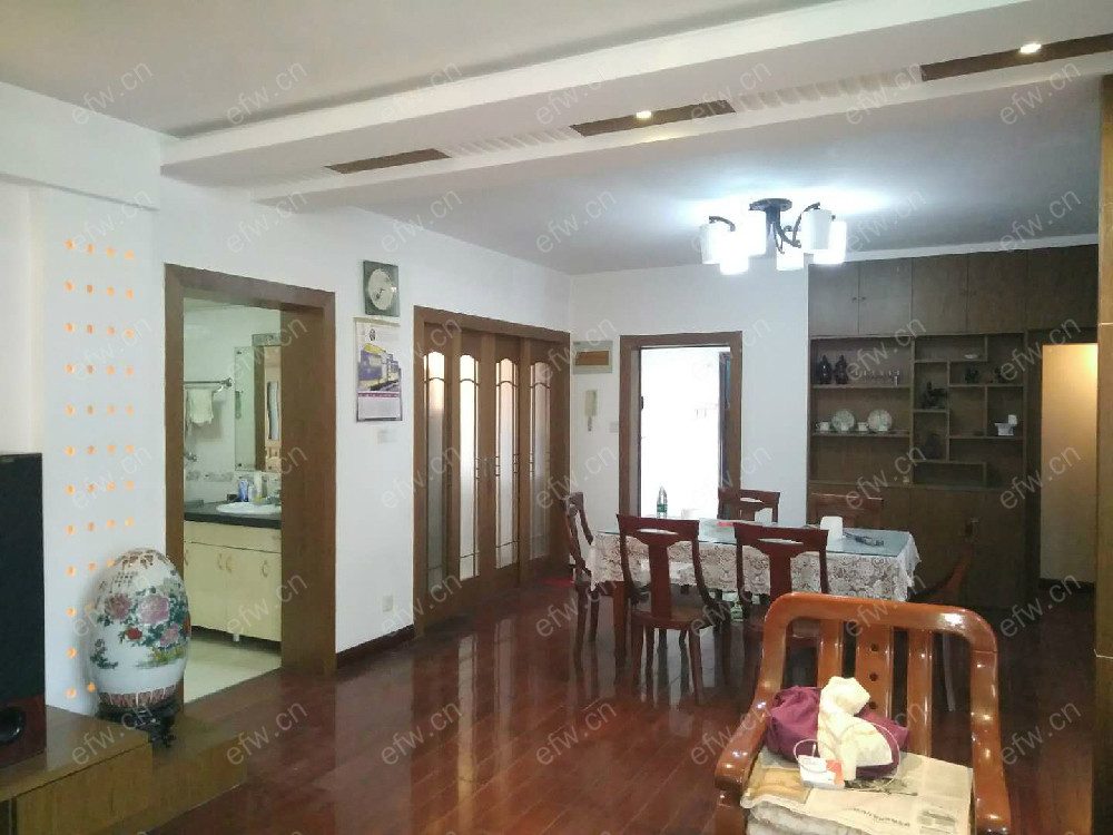 轻院小区 3室2厅