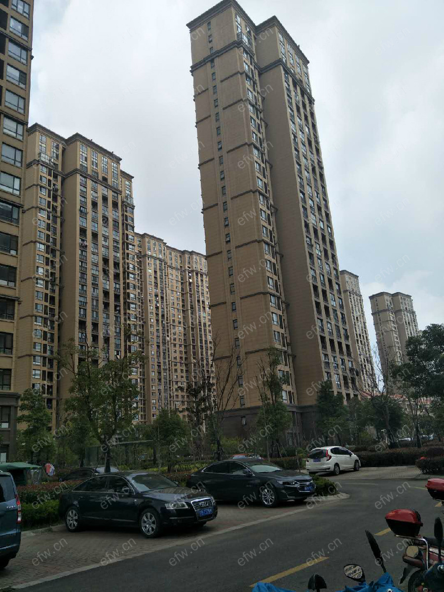 华府庄园十区 3室2厅 近地铁口 小区自带底商