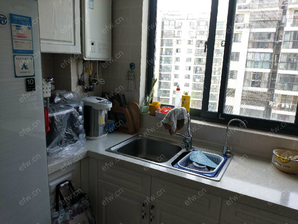 鑫龙家园      精装3室2厅