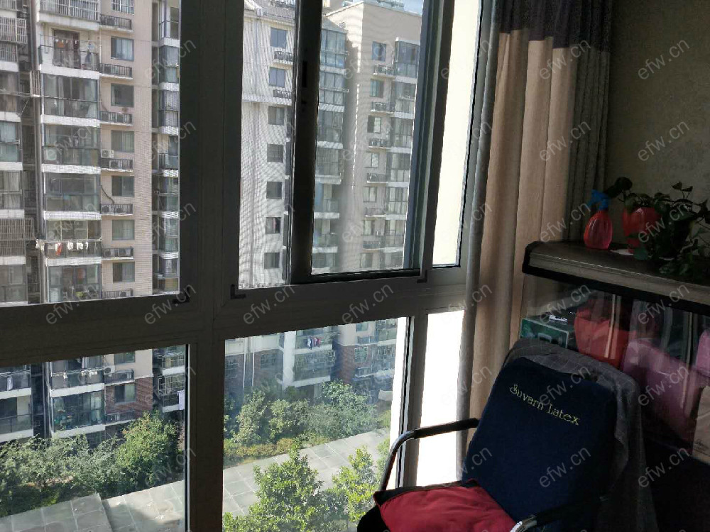 鑫龙家园      精装3室2厅