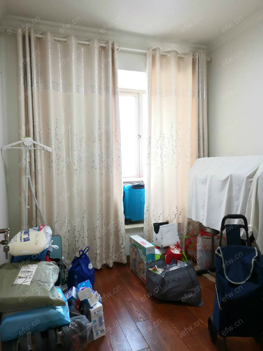 蔚蓝观邸 3室2厅2卫 166急售