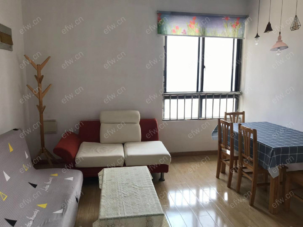 东风家园 2室1厅精装修